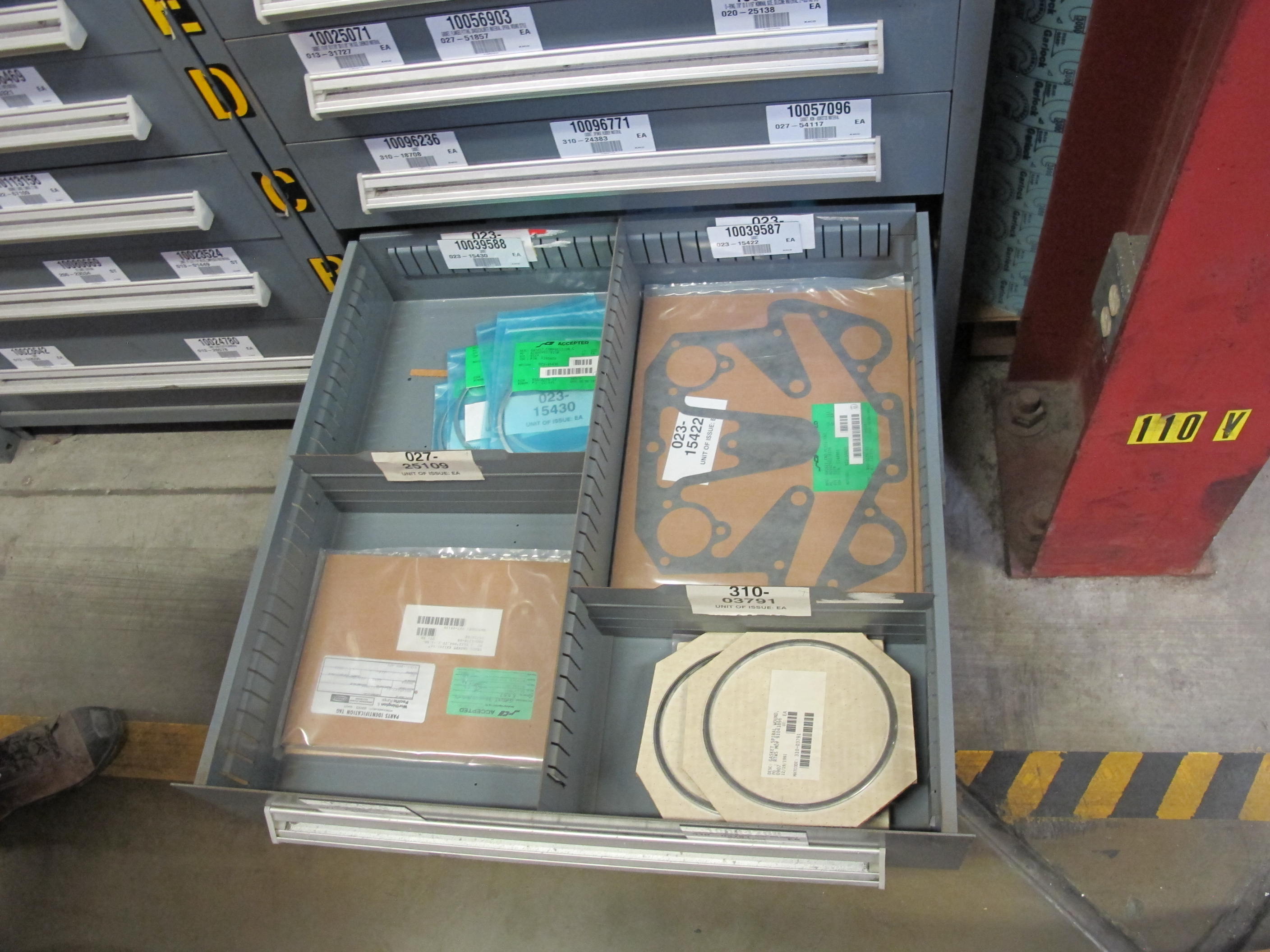 STANLEY VIDMAR HEAVY DUTY 12-DRAWER PARTS CABINET W/ CONTENTS (W-50) LOADING & HANDLING FEE $25-